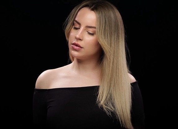 Mimi portrait